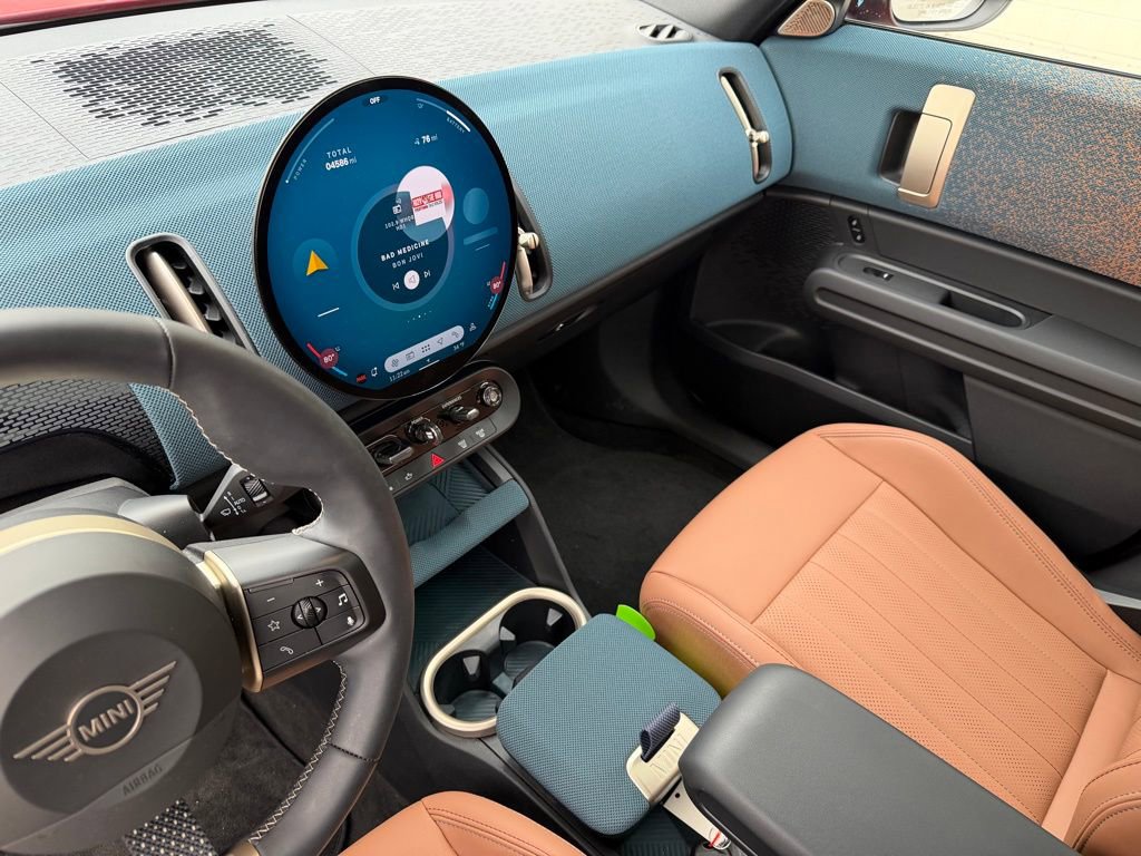 Used 2025 MINI Cooper Countryman SE w/ Comfort Package Max image 29
