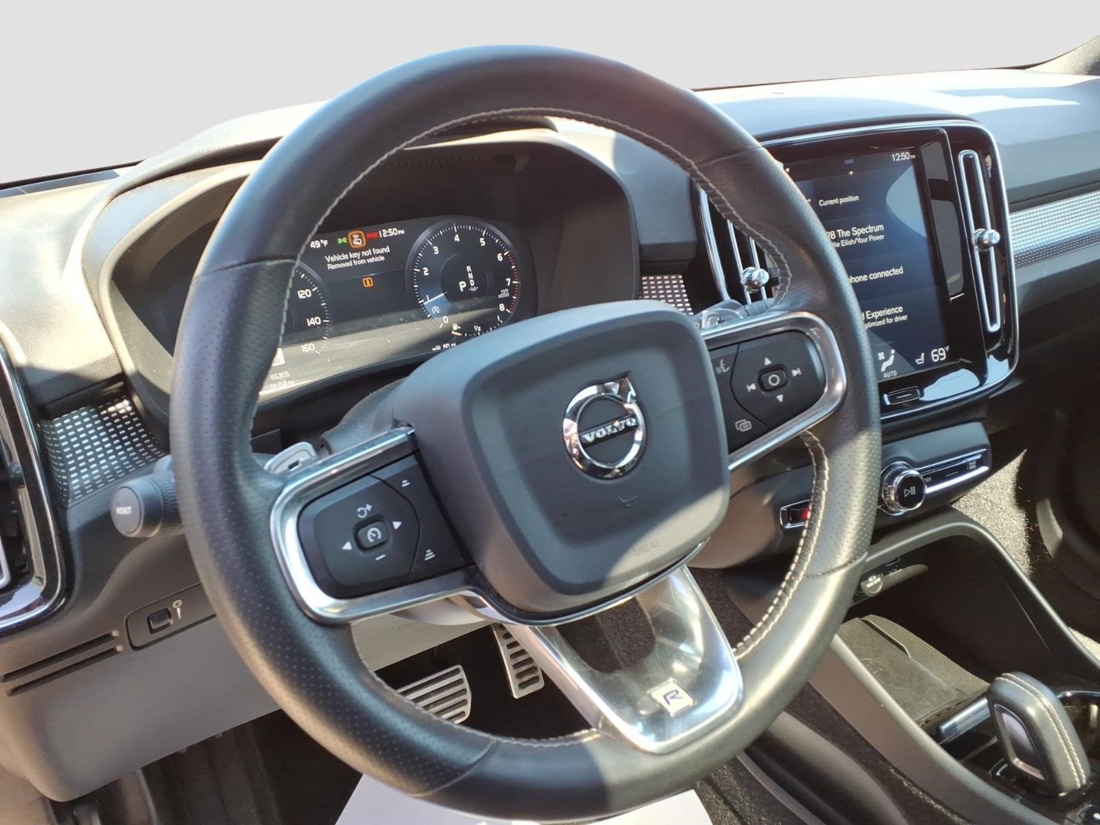 Used 2019 Volvo XC40 T5 R-Design image 12