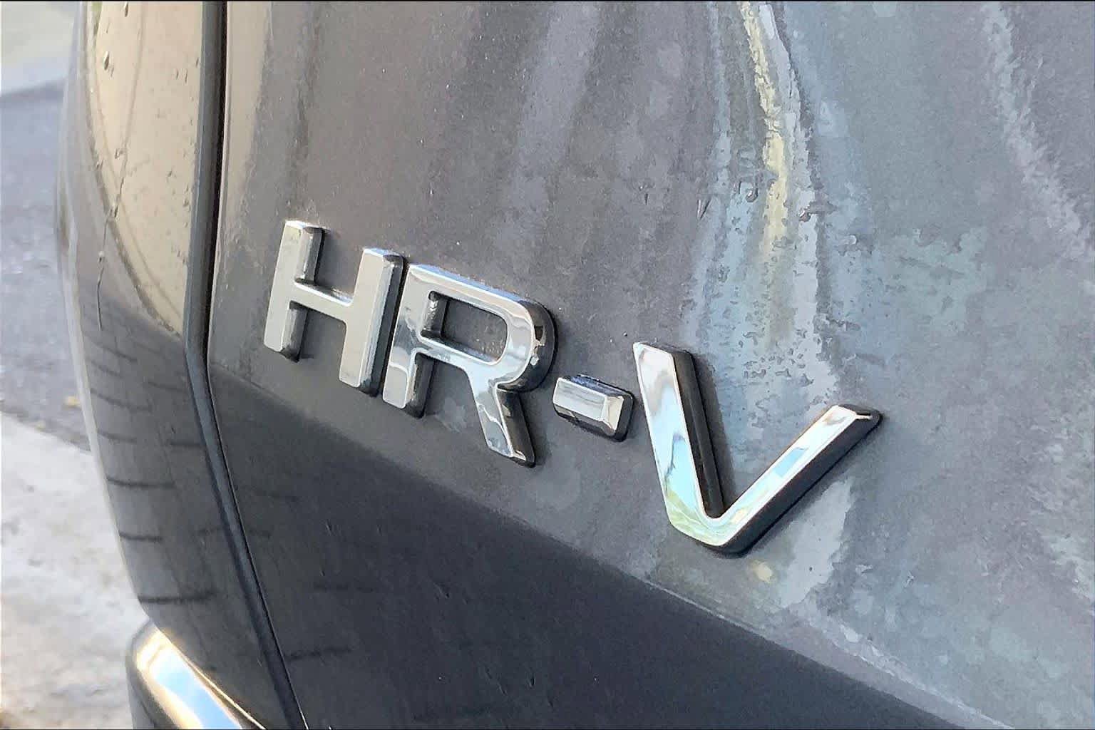 Used 2023 Honda HR-V EX-L image 10
