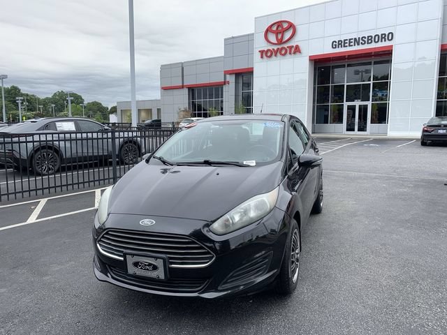 Used 2015 Ford Fiesta SE FWD video 1