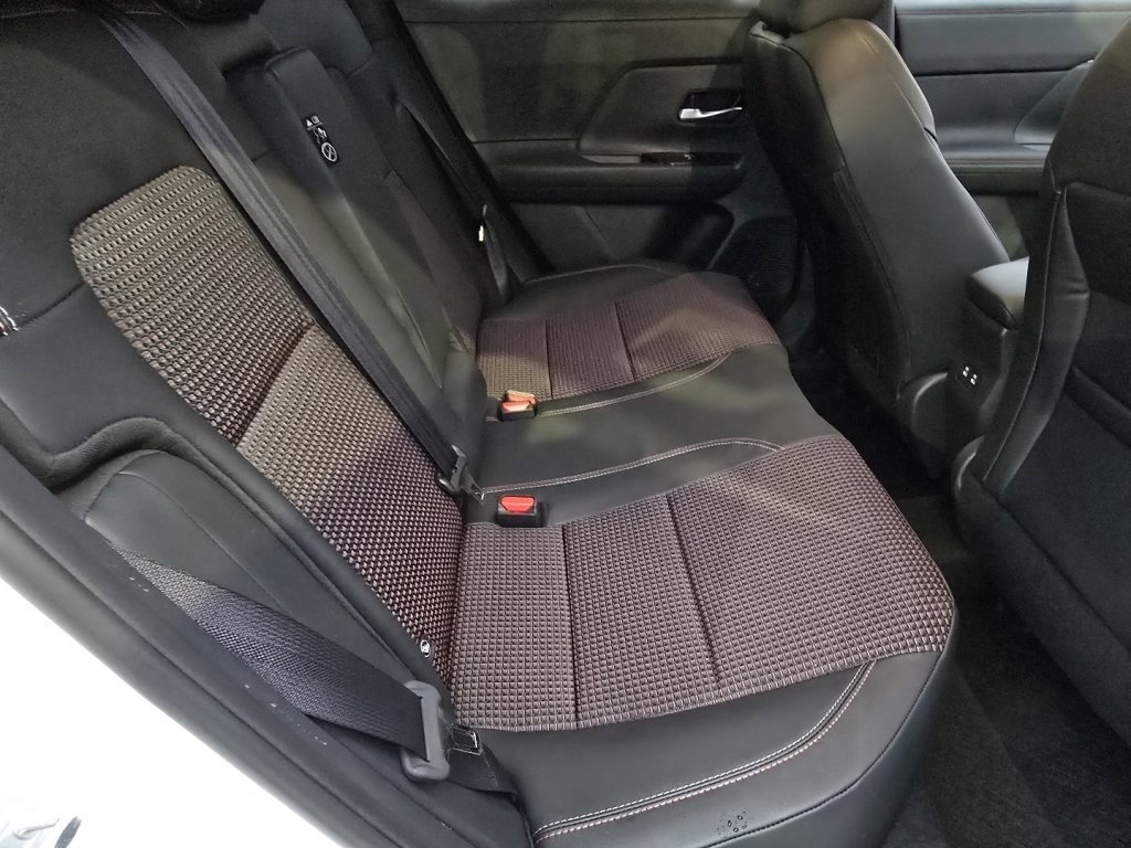 New 2026 Nissan Kicks SR w/ Cold Weather Package image 12