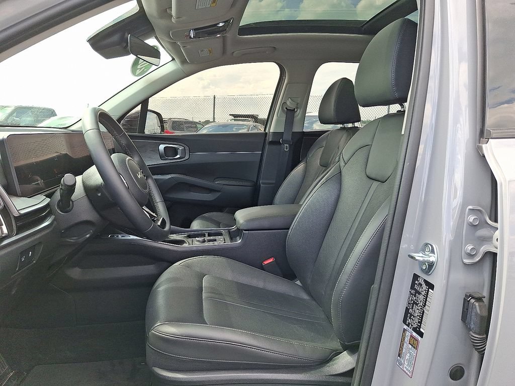 Certified 2025 Kia Sorento X-Line EX AWD/4WD image 14