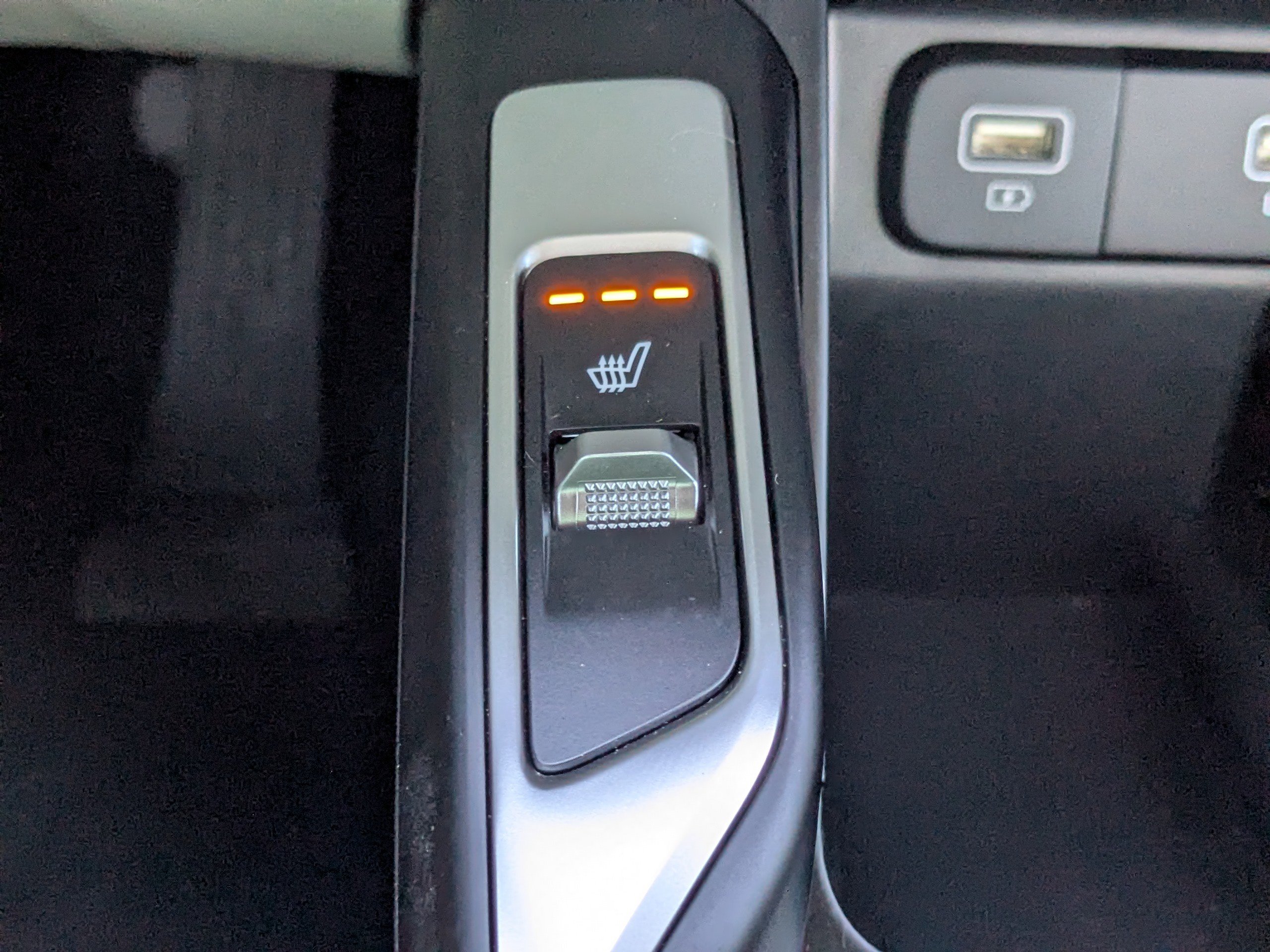 Used 2023 Kia Sorento S image 27