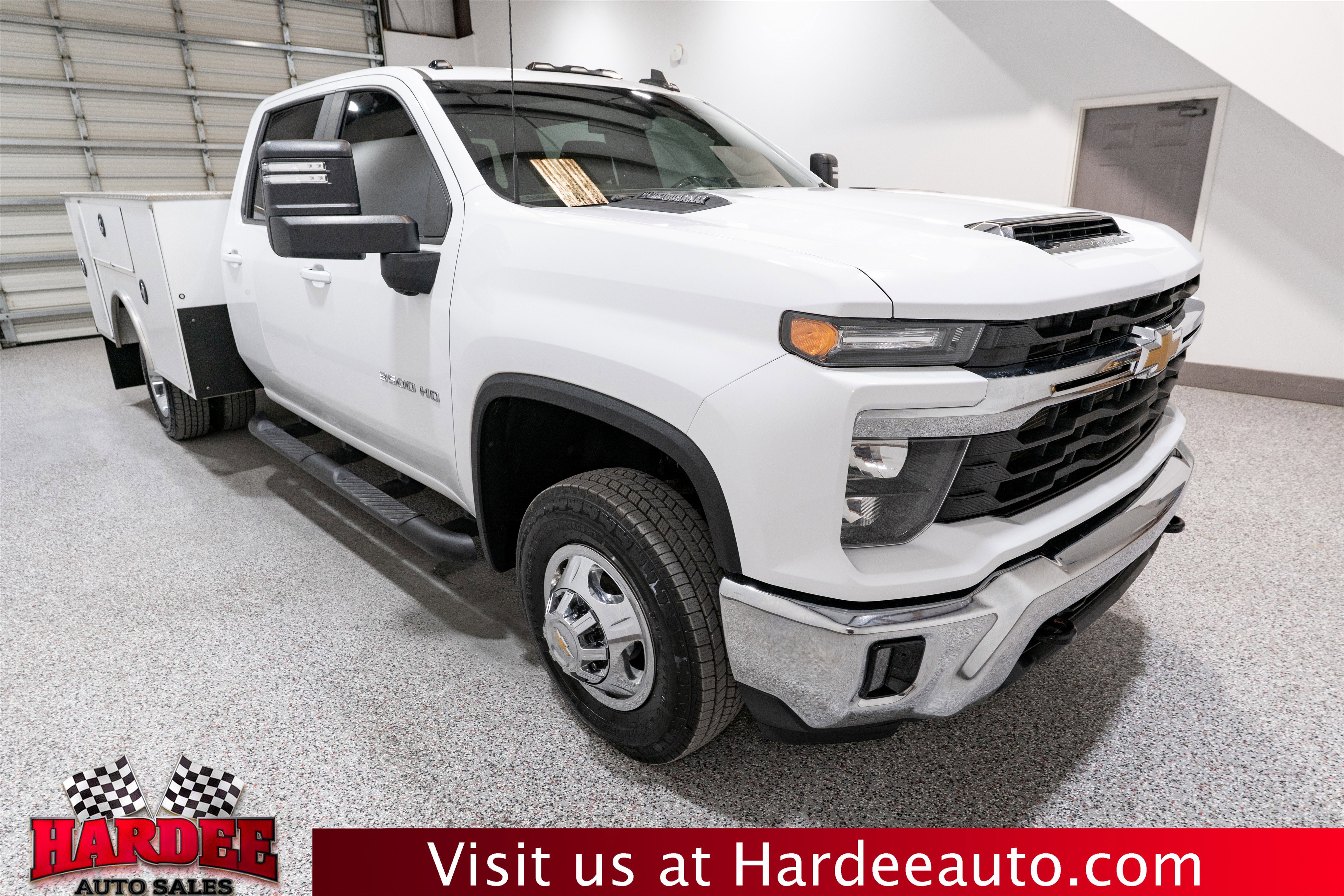 Used 2024 Chevrolet Silverado 3500 LT w/ Convenience Package AWD/4WD image 6