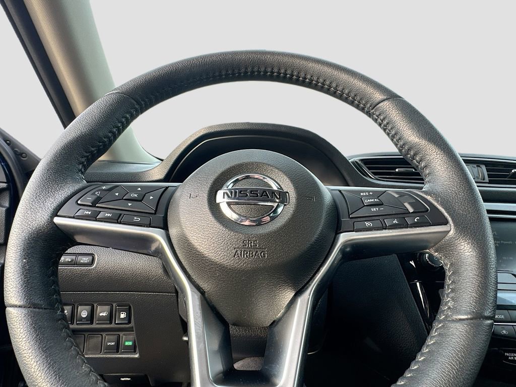 Used 2020 Nissan Rogue SV image 10