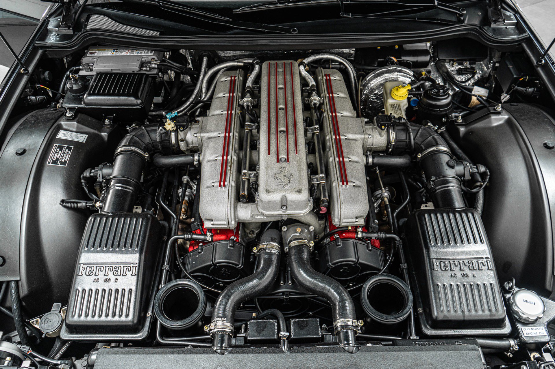 Used 1998 Ferrari 550 Maranello Coupe RWD image 12
