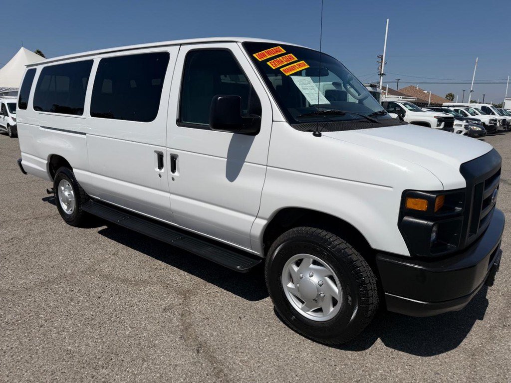 Used 2009 Ford E-350 and Econoline 350 Extended Wagon Super Duty RWD image 3