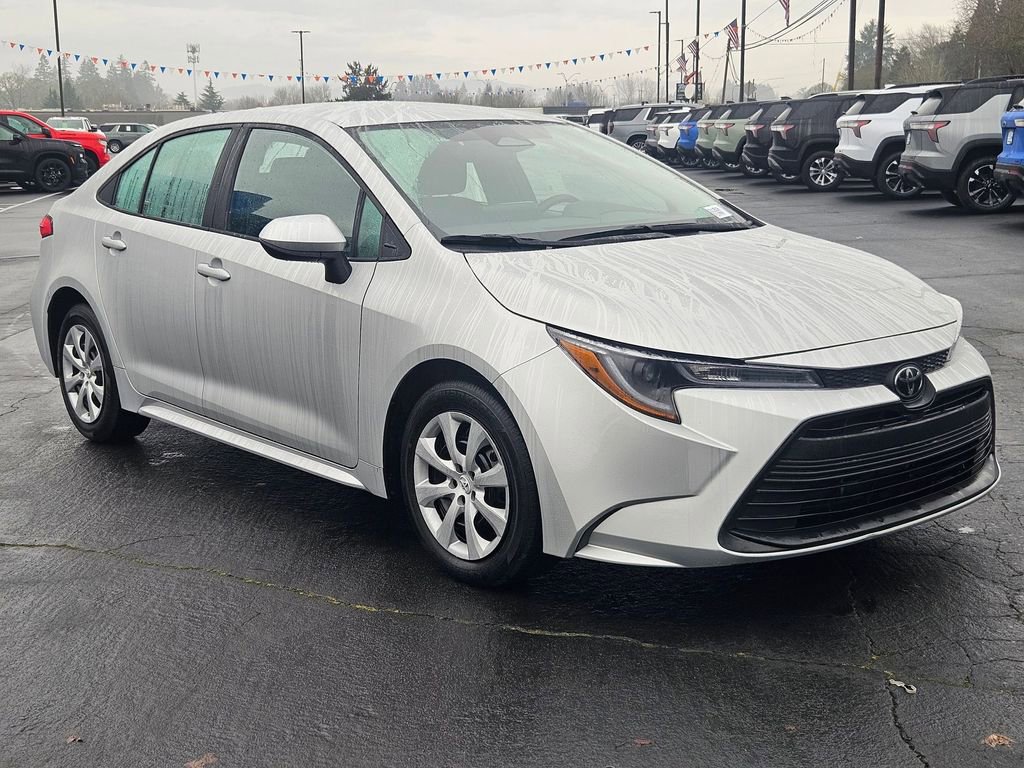 Used 2025 Toyota Corolla LE image 8