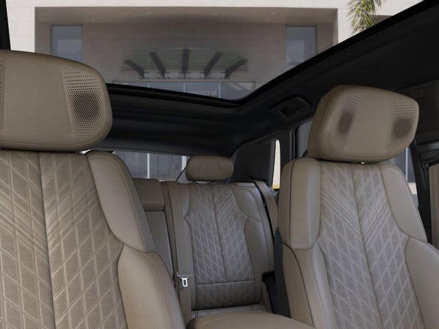 New 2026 Cadillac Lyriq Signature Luxury w/ Nappa Leather Package image 24