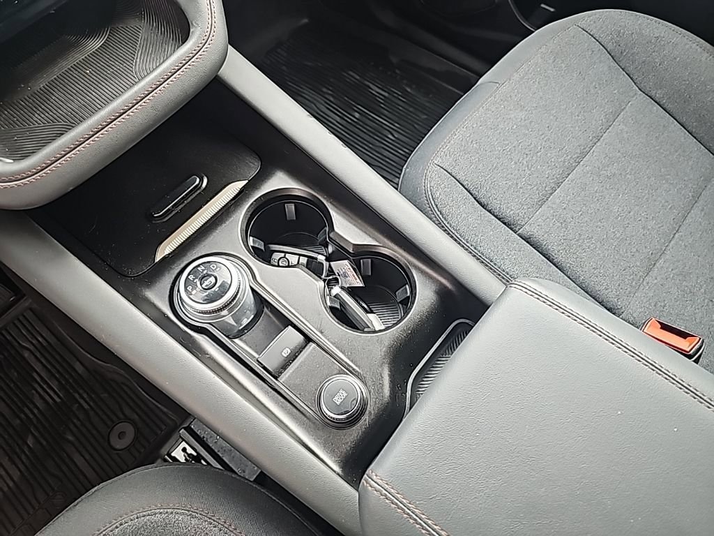Used 2025 Ford Explorer Active AWD/4WD image 19