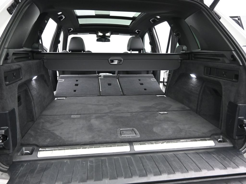 Used 2025 BMW X5 xDrive50e AWD/4WD image 24