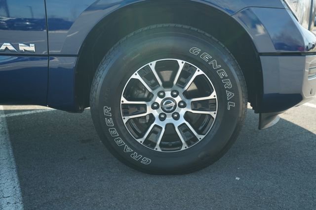 Used 2021 Nissan Titan SV w/ SV Convenience Package image 41