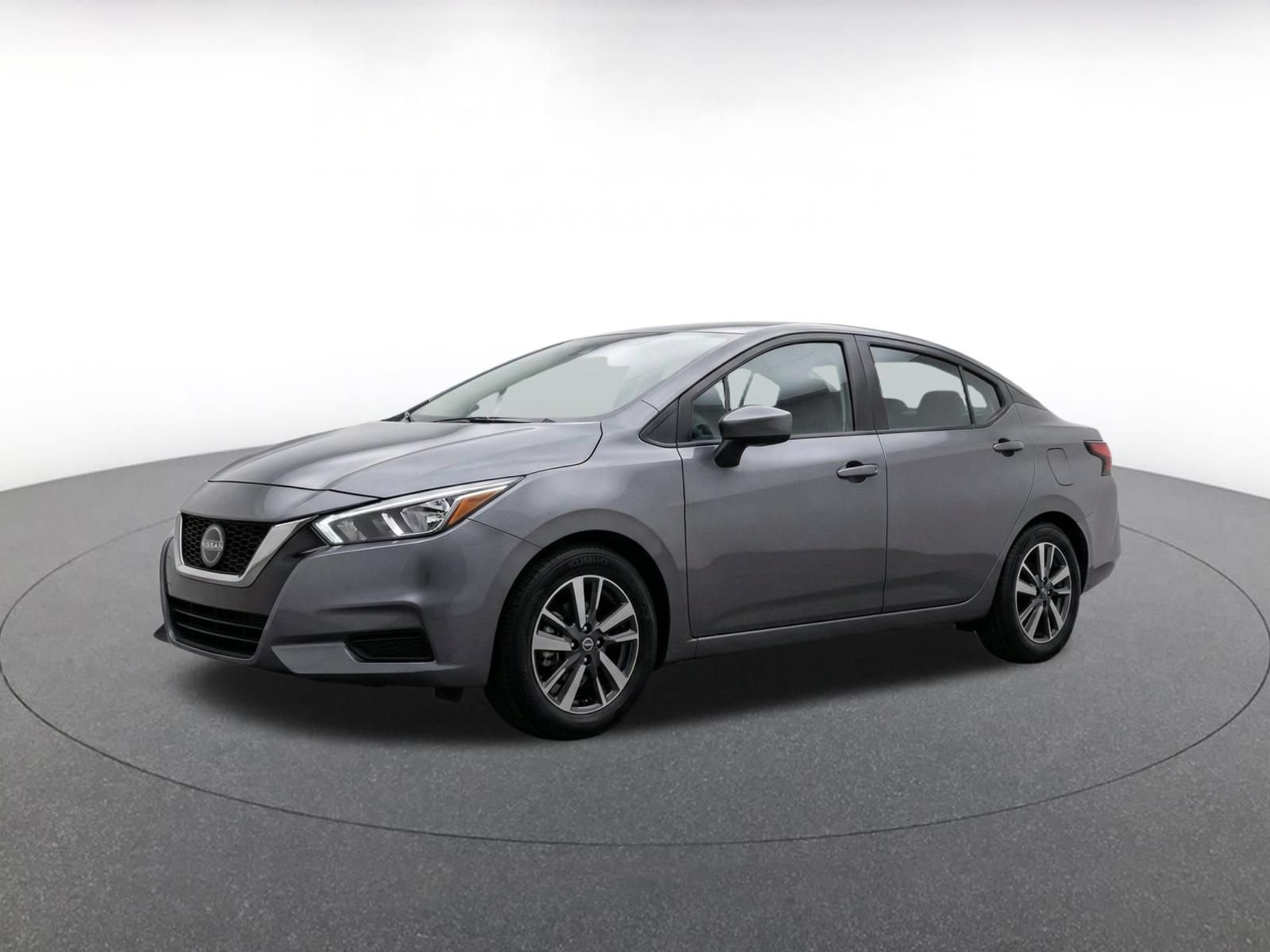 Used 2025 Nissan Versa SV FWD image 3