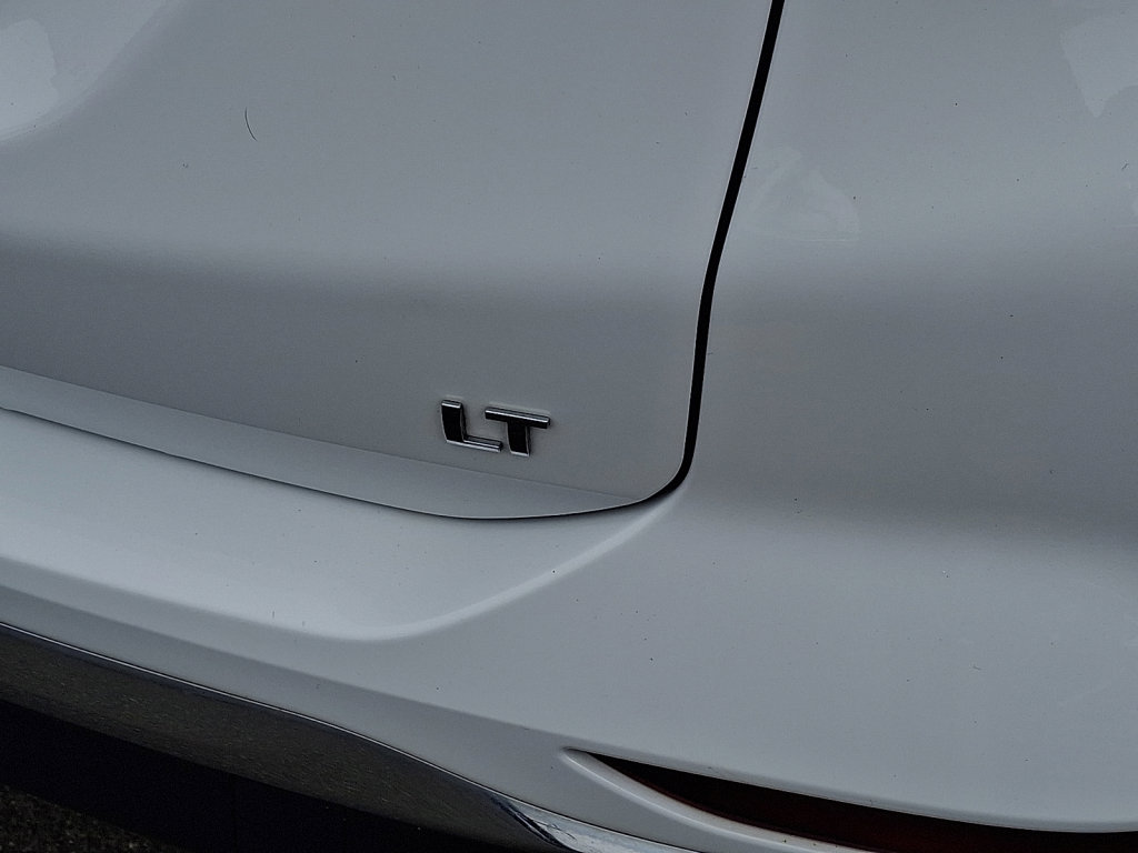 Used 2020 Chevrolet Equinox LT image 16