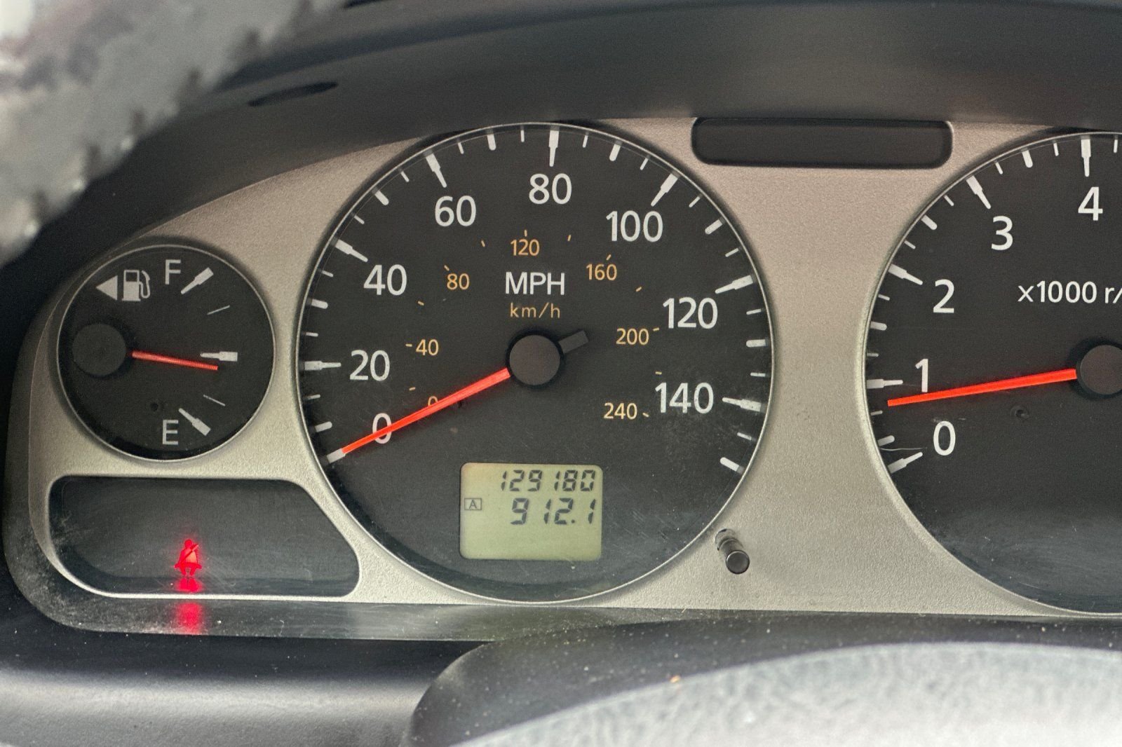 Used 2006 Nissan Sentra SE-R w/ (J01) Sunroof Pkg FWD image 25