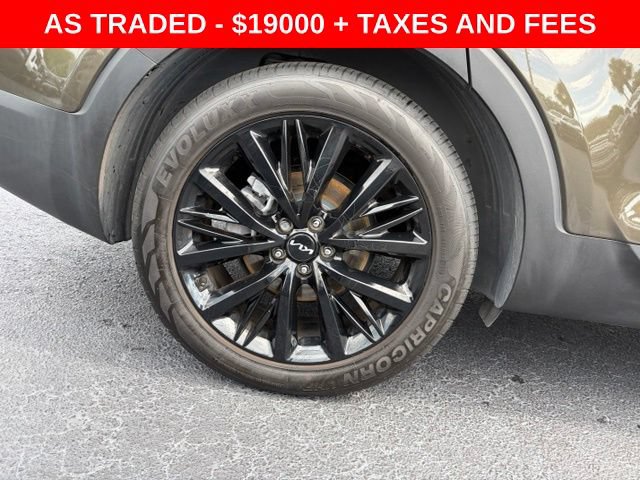 Used 2022 Kia Telluride SX w/ Towing Package FWD image 7