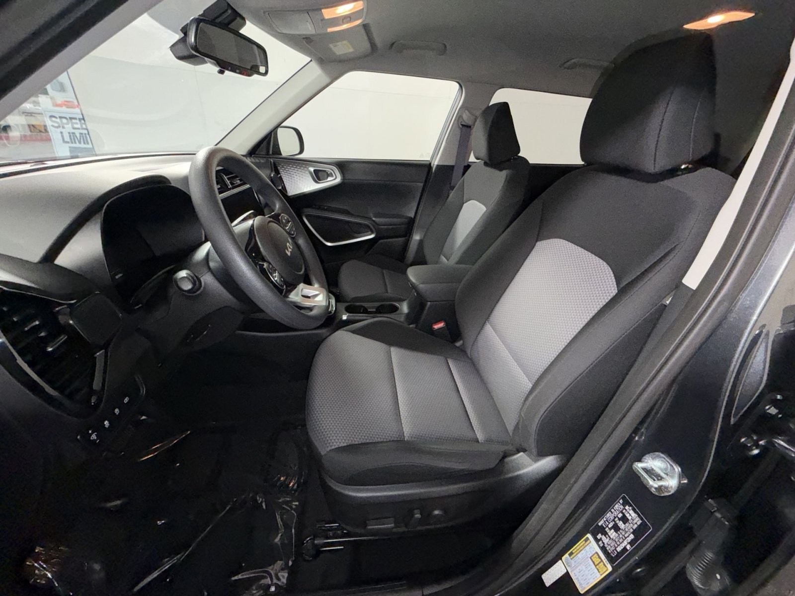 Used 2023 Kia Soul S FWD image 13