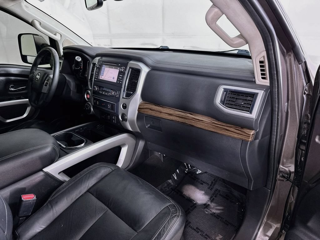 Used 2017 Nissan Titan SL w/ Off-Road Package AWD/4WD image 39
