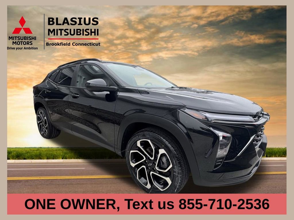 Used 2024 Chevrolet Trax RS image 1