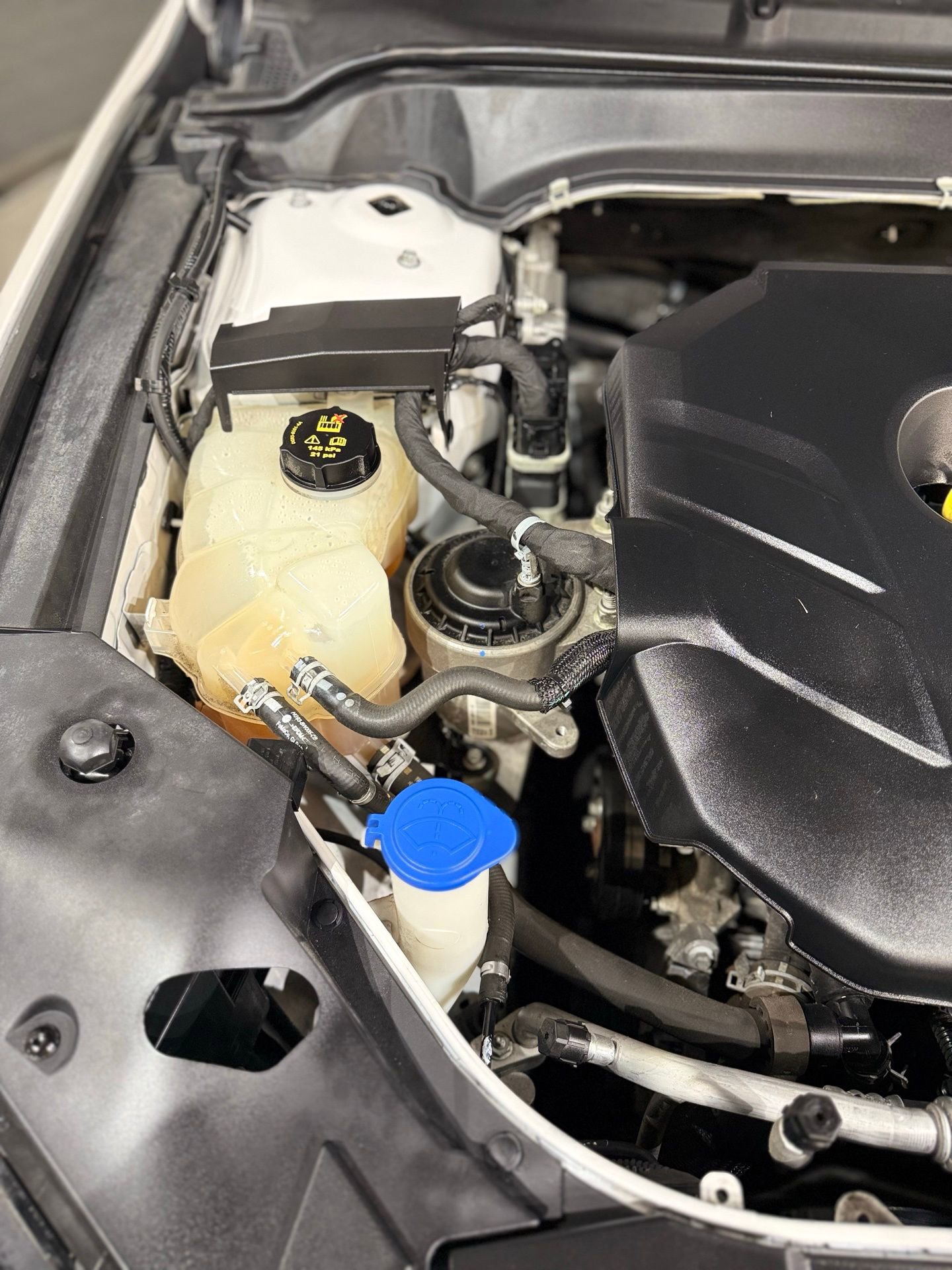 Used 2020 Lincoln MKZ Reserve w/ Monochromatic Package image 81