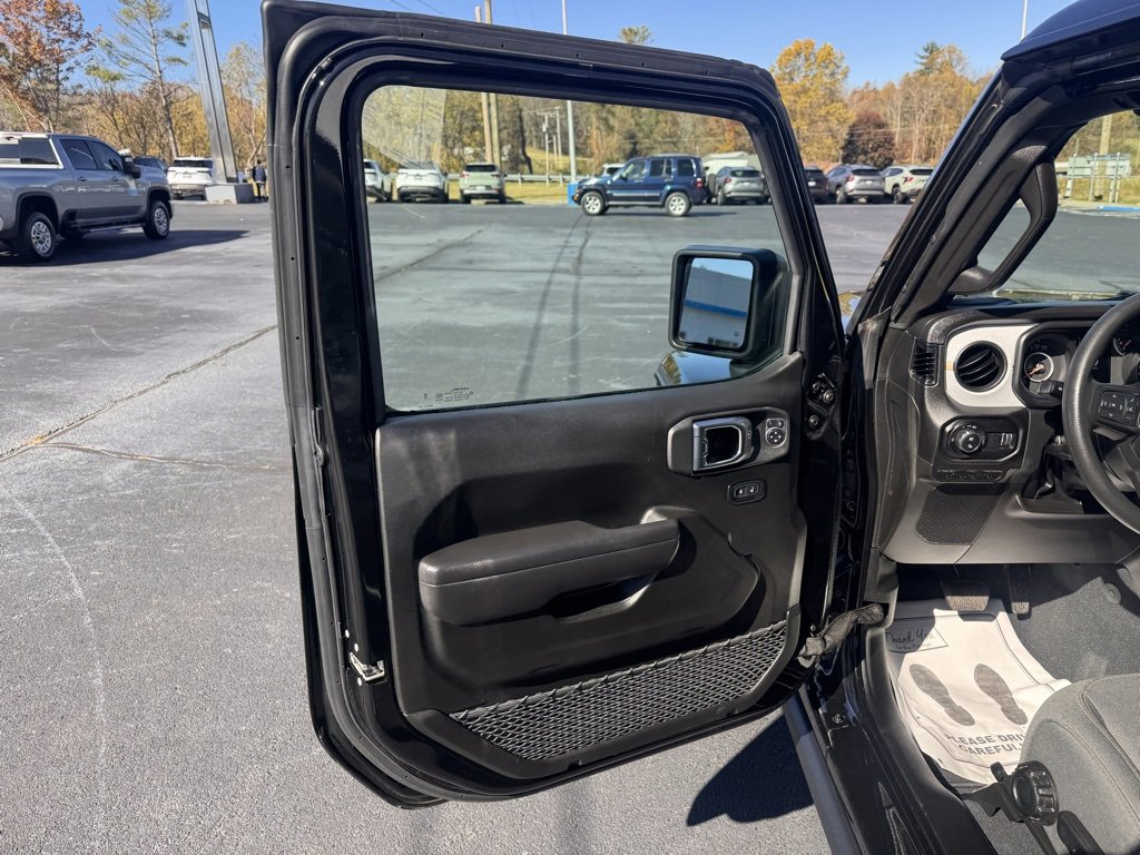 Used 2025 Jeep Gladiator Sport image 18