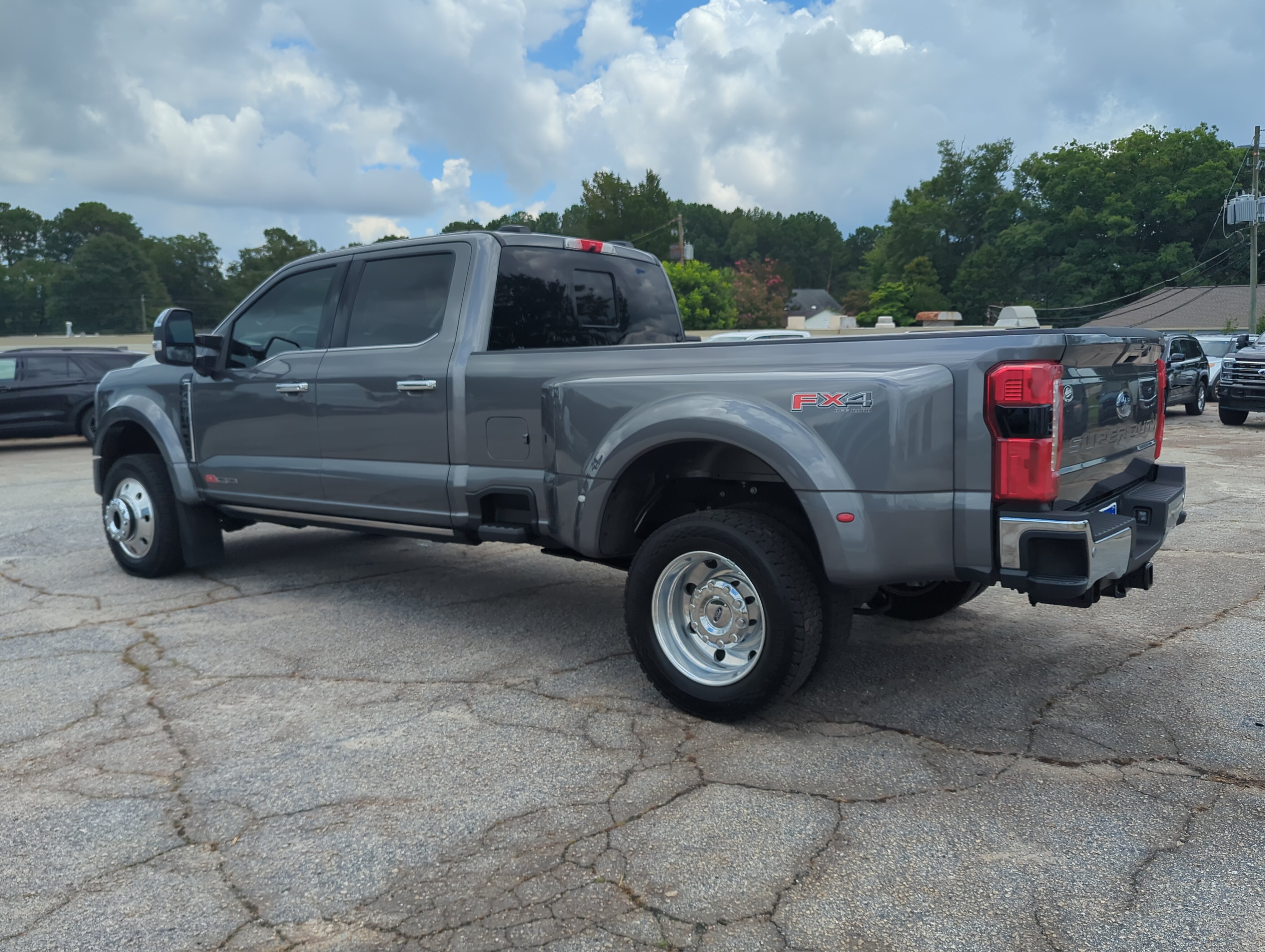 Certified 2025 Ford F450 Lariat w/ Lariat Ultimate Package AWD/4WD image 5