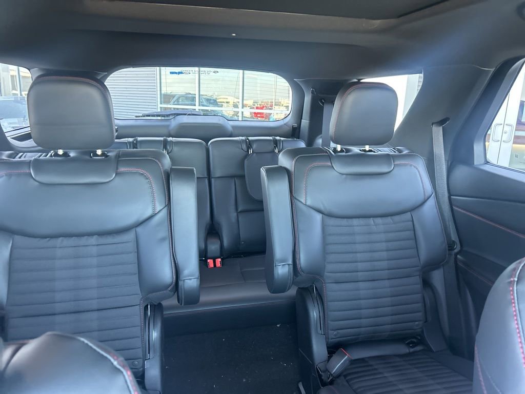 New 2026 Ford Explorer ST-Line image 12