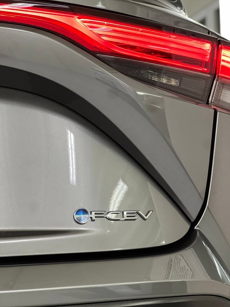New 2026 Toyota Mirai RWD image 7