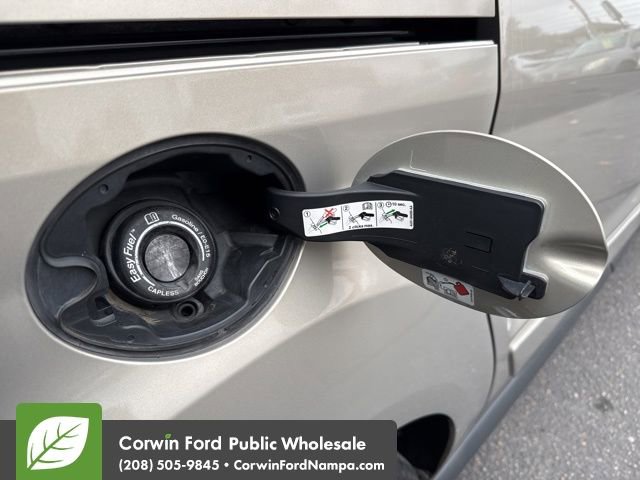 Used 2015 Ford Transit Connect XLT image 10