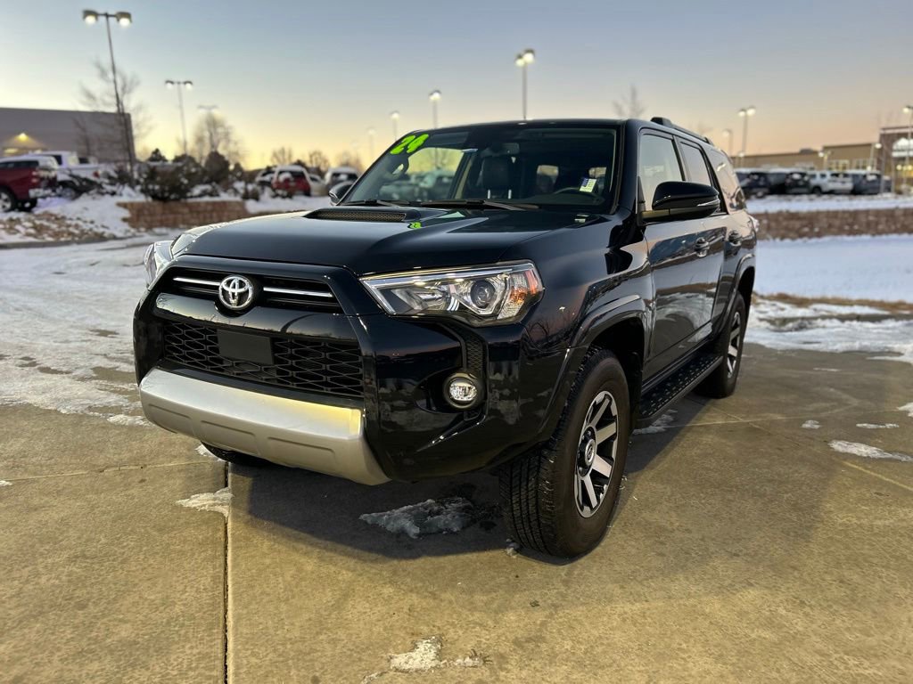 Used 2024 Toyota 4Runner TRD Off-Road Premium image 3