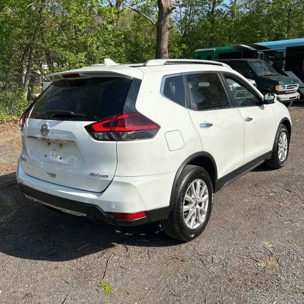 Used 2019 Nissan Rogue SV AWD/4WD image 2