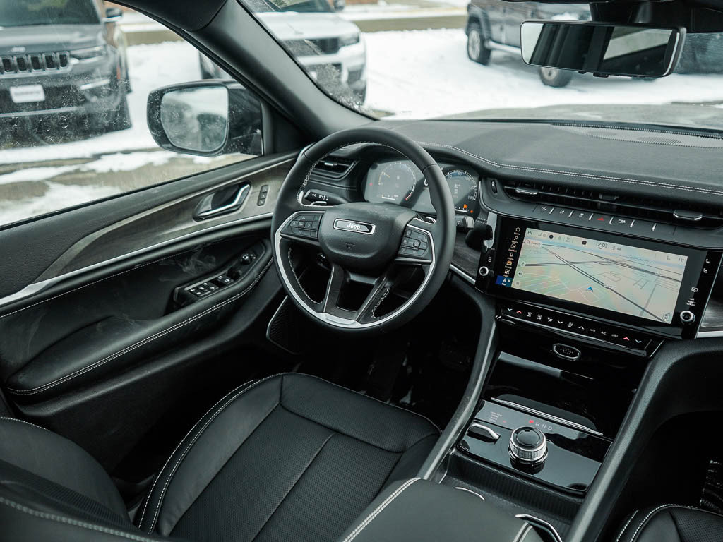 New 2026 Jeep Grand Cherokee Limited AWD/4WD image 15