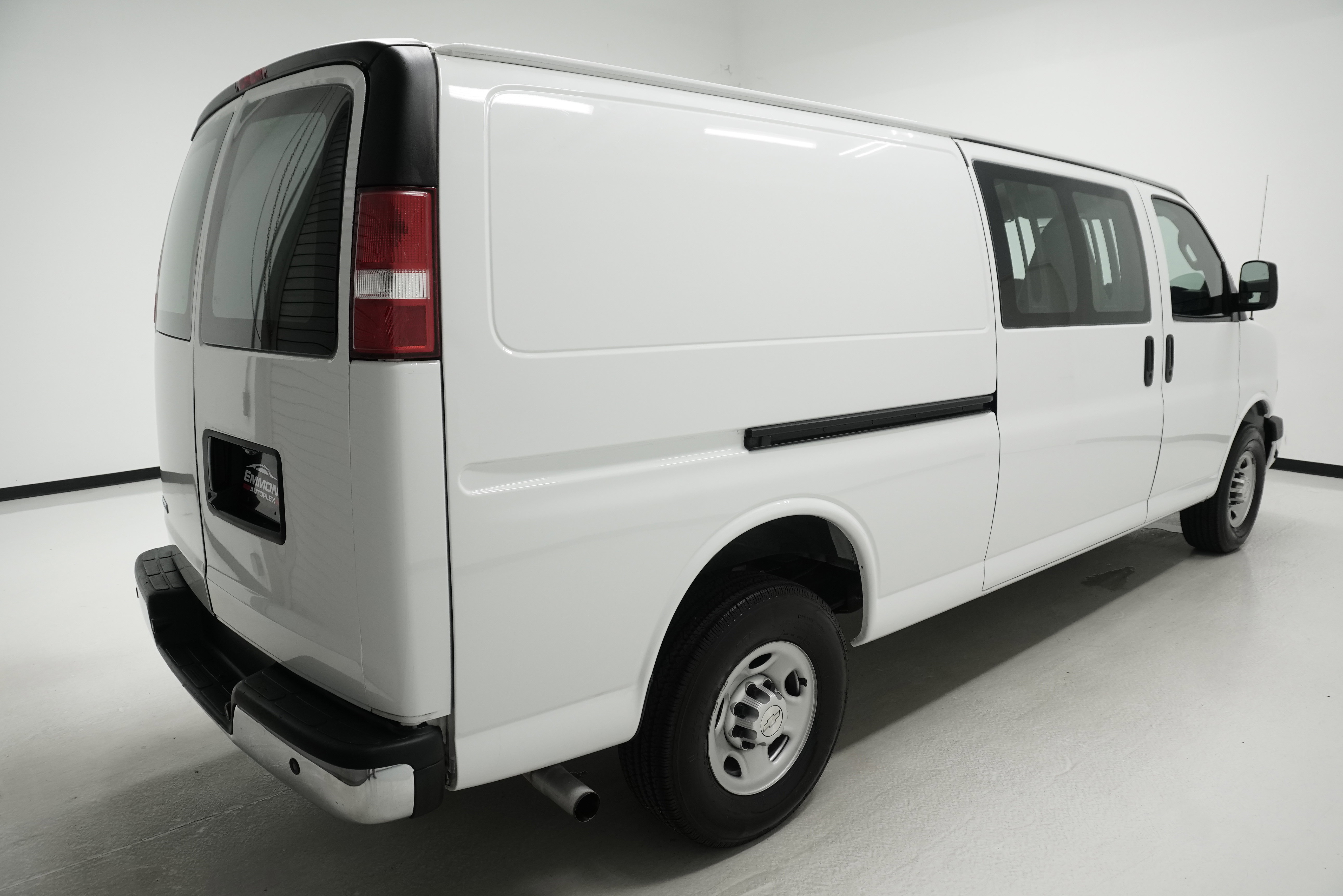 Used 2019 Chevrolet Express 2500 Extended w/ Driver Convenience Package RWD image 3