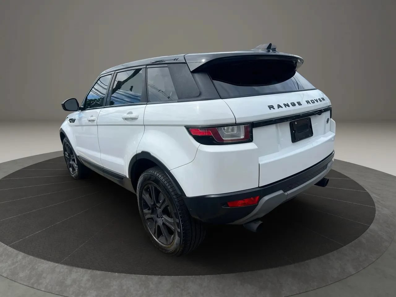 Used 2017 Land Rover Range Rover Evoque SE Premium AWD/4WD image 7