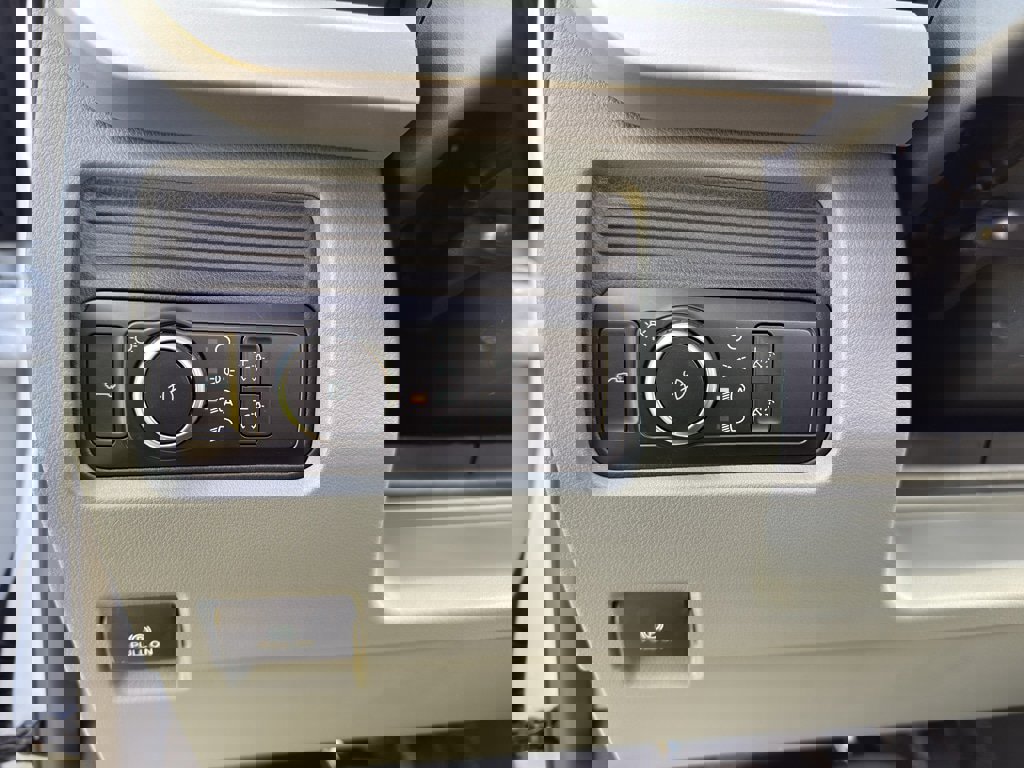 New 2026 Ford F550 4x4 Regular Cab Super Duty image 14