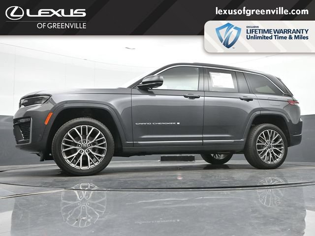 Used 2026 Jeep Grand Cherokee Summit AWD/4WD image 39