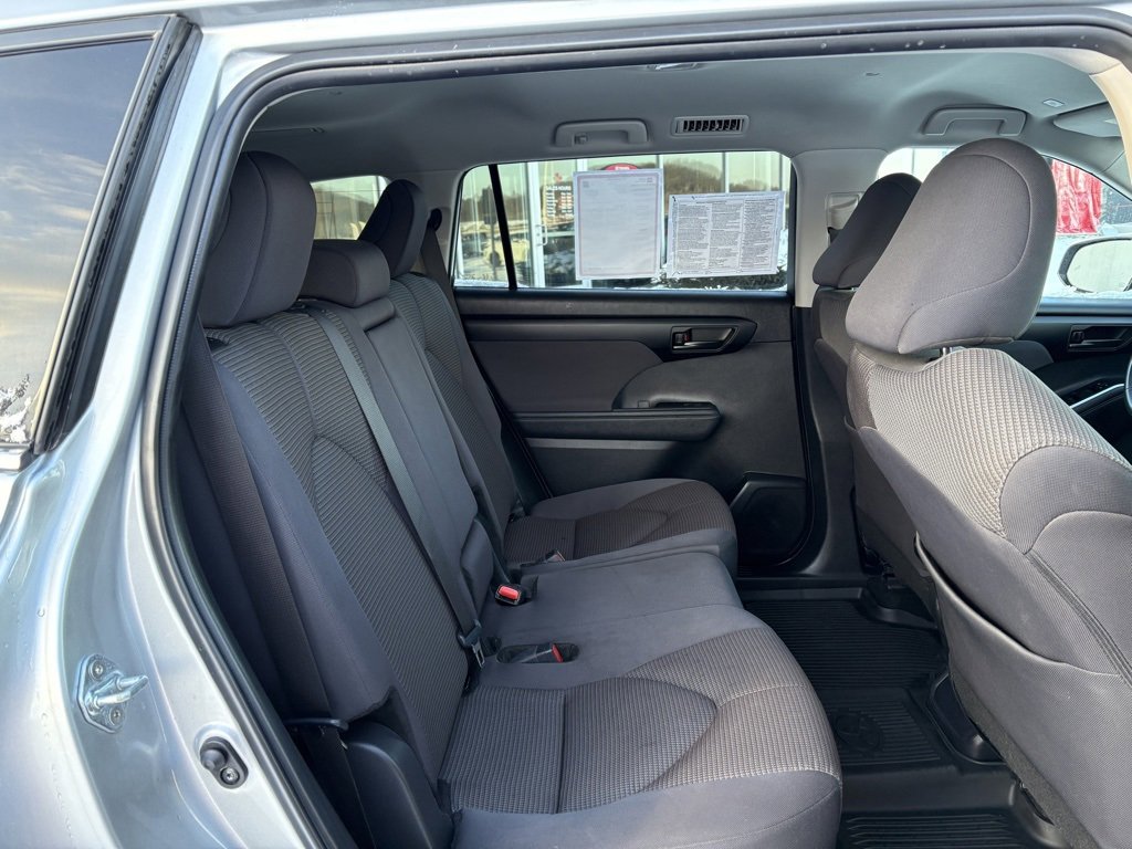 Certified 2024 Toyota Highlander LE image 15