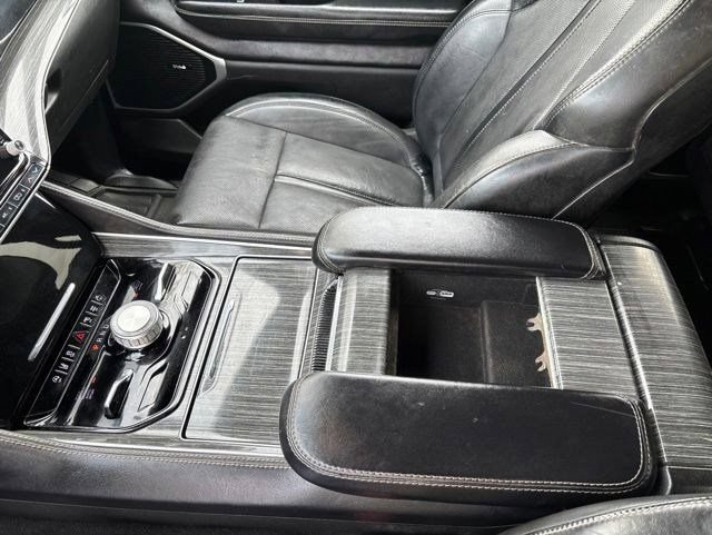 Used 2022 Jeep Wagoneer Series III w/ Premium Group I AWD/4WD image 26