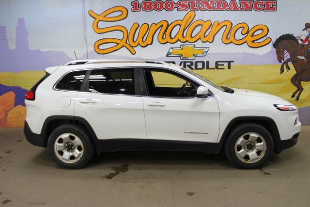 Used 2017 Jeep Cherokee Limited w/ Luxury Group AWD/4WD image 1