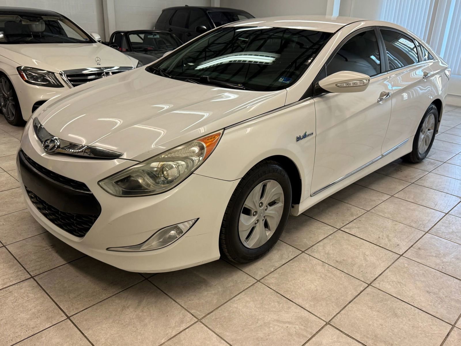 Used 2013 Hyundai Sonata Hybrid image 3