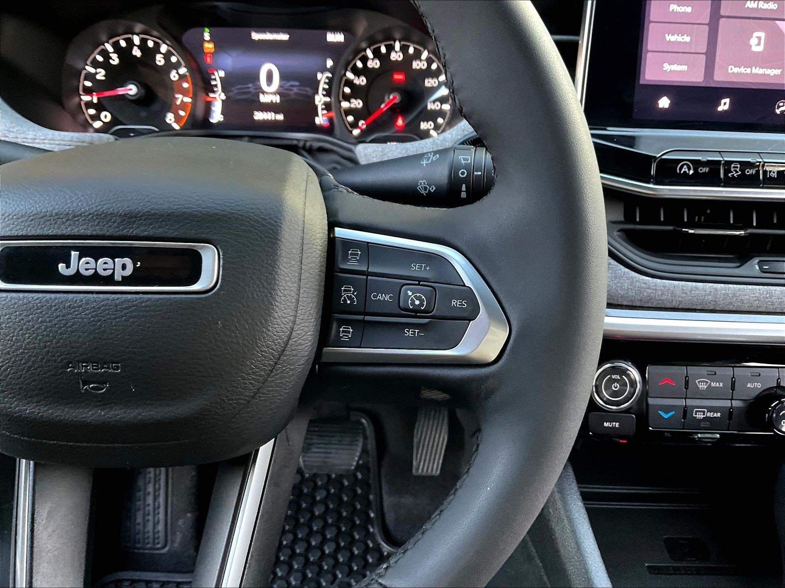 Used 2023 Jeep Compass Latitude w/ Sun and Sound Group AWD/4WD image 12