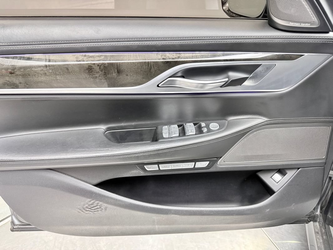 Used 2016 BMW 750i xDrive AWD/4WD image 15