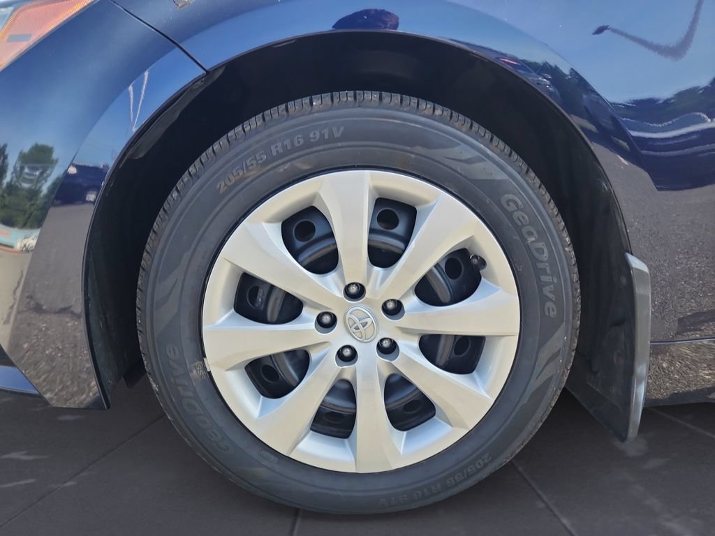 Used 2021 Toyota Corolla LE w/ Carpet Mat Package (TMS) FWD image 15