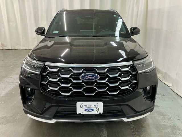 Used 2025 Ford Explorer Platinum RWD image 10