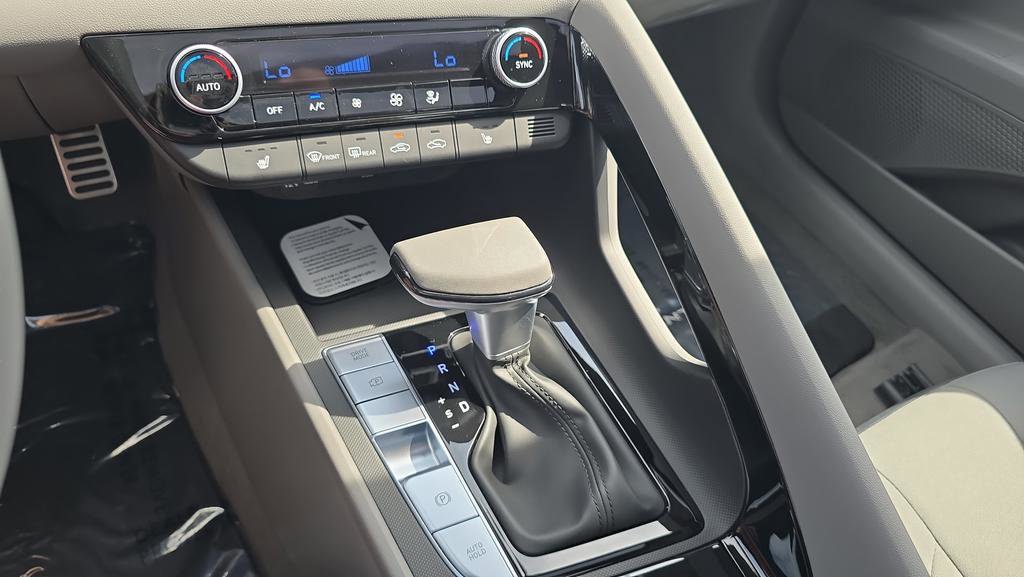 New 2026 Hyundai Elantra SEL Sport Premium FWD image 17