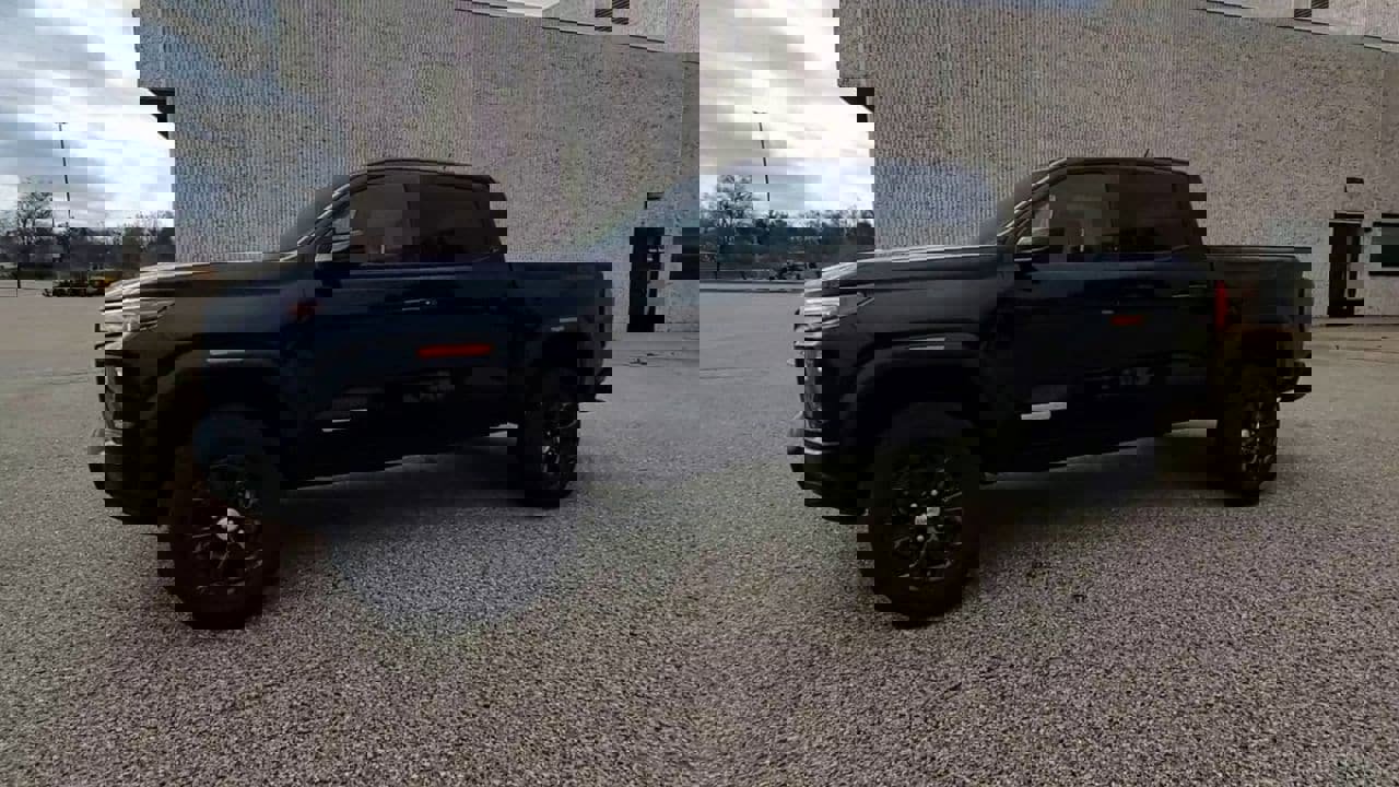 New 2024 GMC Canyon Elevation w/ Convenience Package image 39