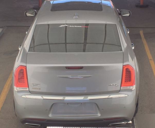 Used 2015 Chrysler 300 C w/ Light Group image 16