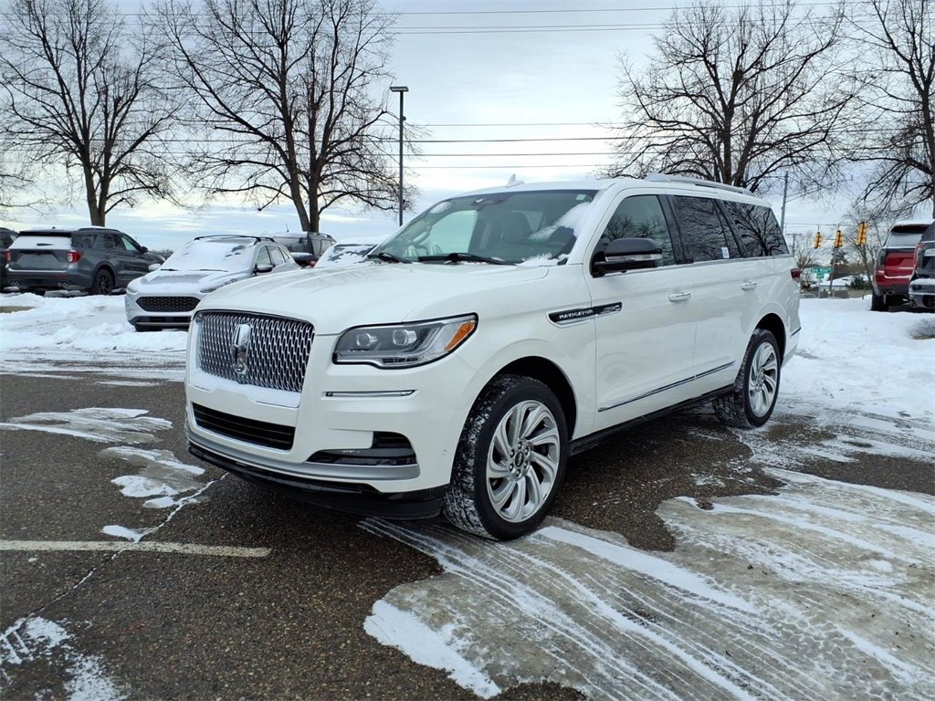 Used 2024 Lincoln Navigator Premiere