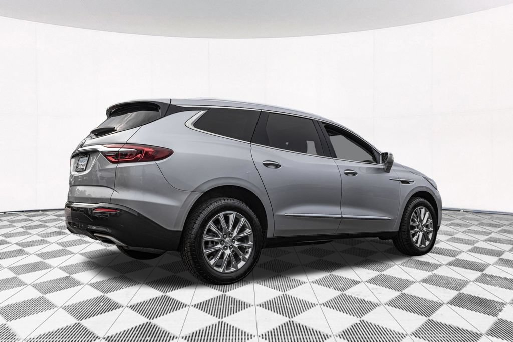 Used 2020 Buick Enclave Essence w/ Sound and Sites Package FWD image 10