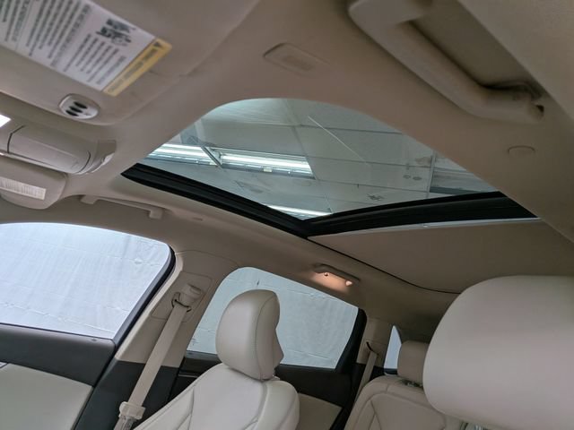 Used 2019 Lincoln Nautilus Select AWD/4WD image 17